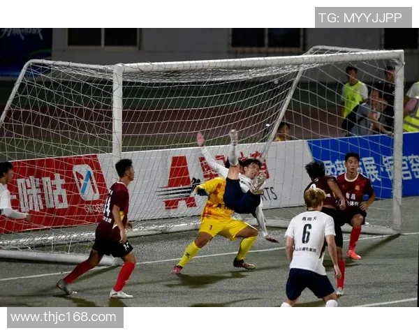 足球明星解说的精彩瞬间与背后故事的深度解析